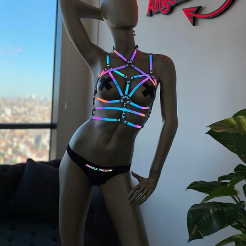 İç Çamaşırı Modelleri Renkli Reflektörlü Göğüs Üzeri Harness